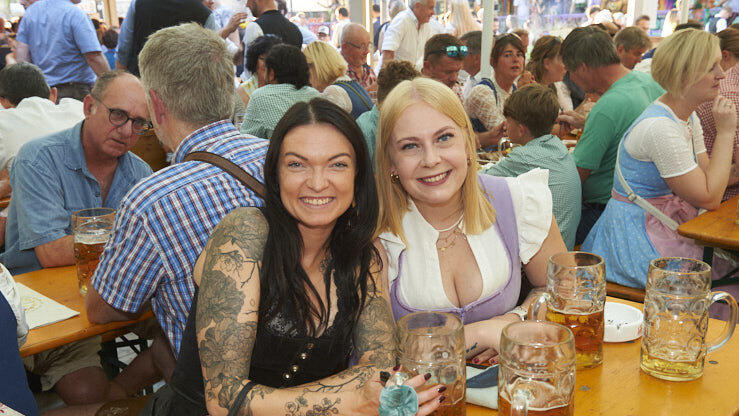Die Partybilder vom Samstag, 9. August, aus dem Festzelt Lechner. Die Partybilder vom Samstag, 9. August, aus dem Festzelt Lechner.