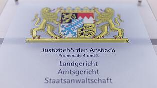 Bewährungsstrafen hat das Landgericht Ansbach im Prozess um den Versuch eines Auftragsmordes ausgesprochen. (Archivbild)