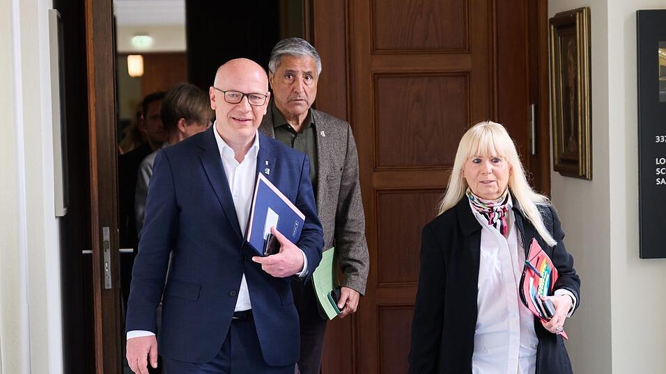 Wegner (l), Niroomand (M) und Spranger hatten die Bewerbung vorangetrieben. (Archivbild) Wegner (l), Niroomand (M) und Spranger hatten die Bewerbung vorangetrieben. (Archivbild)