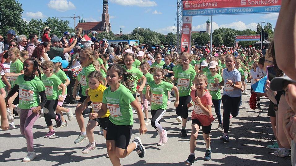 Weil sich kein anderer geeigneter Termin finden lie&szlig;, werden die Kinderl&auml;ufe des Herzogstadtlaufs 2027 bereits am Freitagnachmittag stattfinden.
