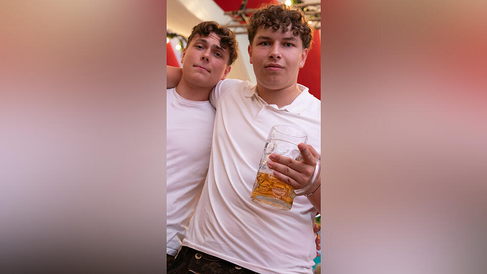 Die Partybilder vom Freitag, 15. August, aus dem Festzelt Greindl. Die Partybilder vom Freitag, 15. August, aus dem Festzelt Greindl.