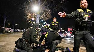 Bei dem Festgenommenen handelt es sich um einen 19 Jahren alten anerkannten Asylbewerber aus Syrien.