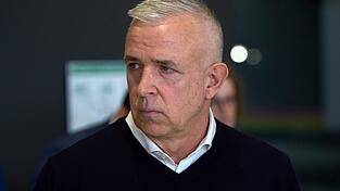 Union-Präsident Dirk Zingler will das DFB-Urteil nicht akzeptieren. Union-Präsident Dirk Zingler will das DFB-Urteil nicht akzeptieren.