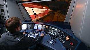 Für die Ausrüstung von Zügen mit ETCS gibt es nun eine neue Förderrichtlinie vom Bund. (Archivbild) Für die Ausrüstung von Zügen mit ETCS gibt es nun eine neue Förderrichtlinie vom Bund. (Archivbild)