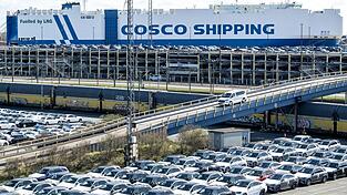 Exportgut Auto - in die USA sind deutlich weniger Fahrzeuge geliefert worden. (Archivbild)