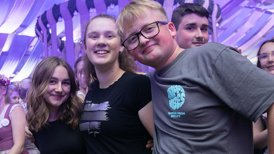 Die Partybilder vom Sonntag, 17. August, aus dem Festzelt Wenisch. Die Partybilder vom Sonntag, 17. August, aus dem Festzelt Wenisch.