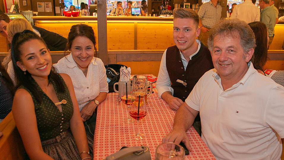 Die Partybilder von Donnerstag, 18. August 2022, aus dem Festzelt Krönner.