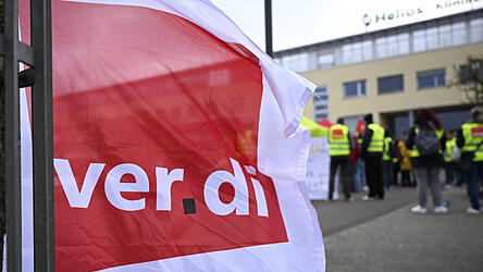 In der laufenden Tarifrunde will Verdi mit einem Streik ihre Forderungen durchsetzen. (Symbolbild)