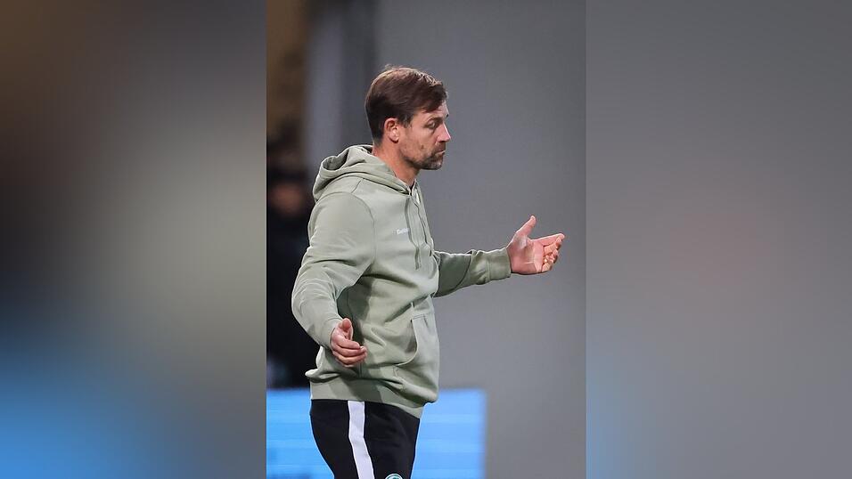 Nichts klappt: Fürths Trainer Thomas Kleine hadert. Nichts klappt: Fürths Trainer Thomas Kleine hadert.