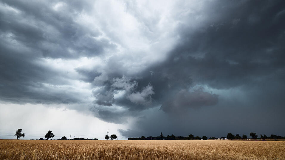 Über die Region zogen mehrere Unwetter. (Symbolbild) Über die Region zogen mehrere Unwetter. (Symbolbild)