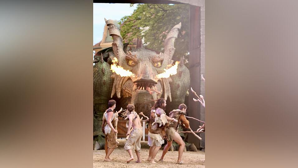 Eindr&uuml;cke von der Gruppe 'blau', die am Freitagabend die Drachenstich-Premiere gespielt hat.