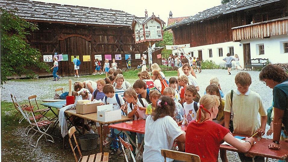 Alte Aufnahmen aus dem Kinderdorf im Museum verströmen den Flair der 1980er-Jahre. Alte Aufnahmen aus dem Kinderdorf im Museum verströmen den Flair der 1980er-Jahre.