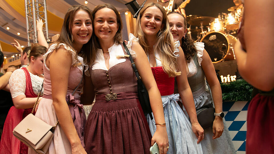 Die Partybilder vom Freitag, 8. August, aus dem Festzelt Reisinger. Die Partybilder vom Freitag, 8. August, aus dem Festzelt Reisinger.