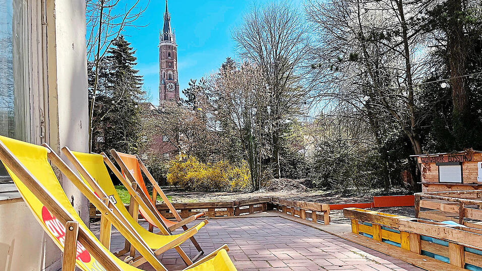 Noch liegt eine Menge Arbeit vor dem 'Sandora'-Team. Doch von 24. Mai bis 17. August soll hier an vier Tagen die Woche Partystimmung herrschen.