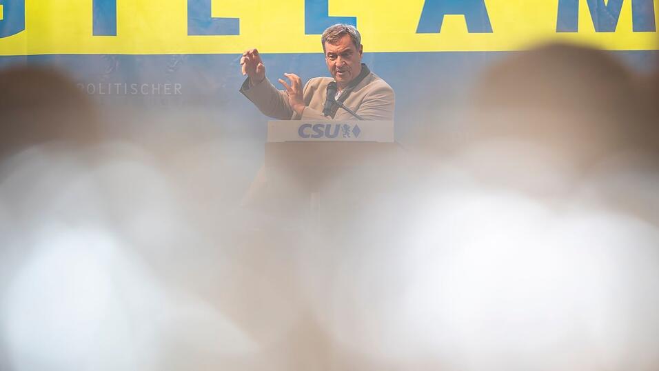 Für CSU-Chef Söder ist klar: Einsparungen etwa beim Bürgergeld würden Spielräume für niedrigere Energiekosten ermöglichen. Für CSU-Chef Söder ist klar: Einsparungen etwa beim Bürgergeld würden Spielräume für niedrigere Energiekosten ermöglichen.