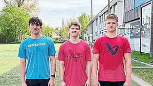 Jugend forsch(t): Das Sturm-Trio Lukas Gaus (von links), Luis Scheibengraber und Marcel Tabert strotzt vor Ehrgeiz und geht künftig mit dem Landshuter Zweitligateam auf Punktehatz.