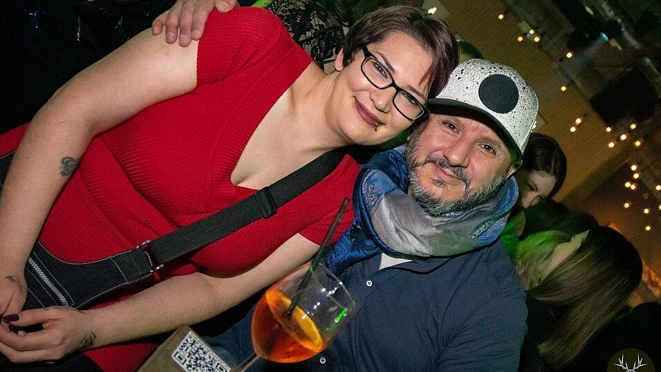 Die Stimmung bei den Partygängern am Samstagabend war prächtig. Die Stimmung bei den Partygängern am Samstagabend war prächtig.