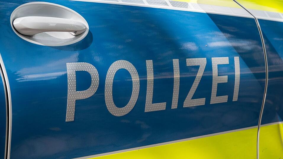 Bei einem Auffahrunfall auf der A7 sind zwei Autofahrer leicht verletzt worden. (Symbolbild) Bei einem Auffahrunfall auf der A7 sind zwei Autofahrer leicht verletzt worden. (Symbolbild)