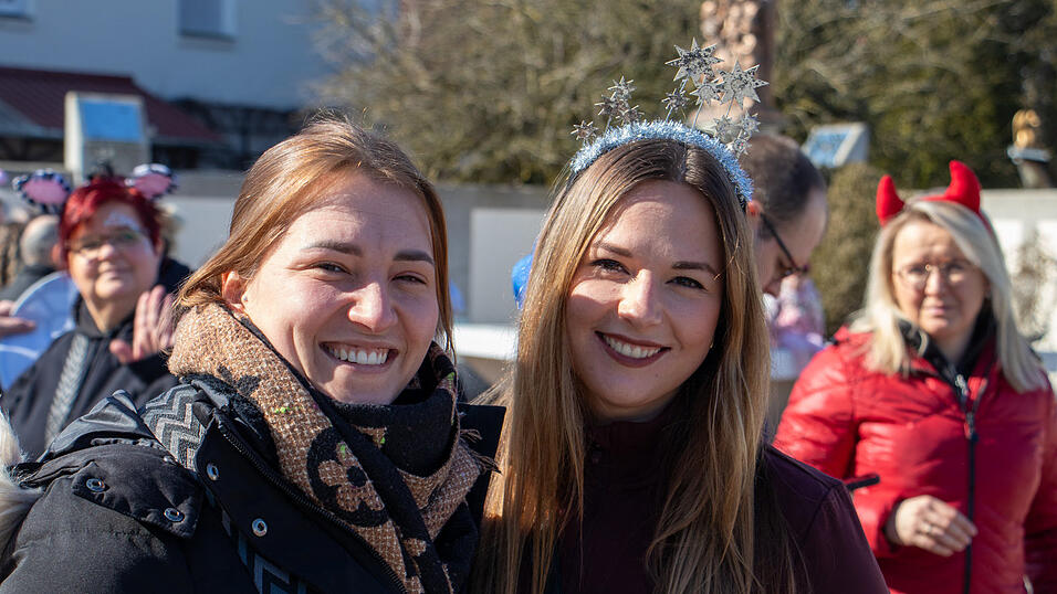 Am Samstag fand der Faschingsumzug in Otzing (Kreis Deggendorf) statt. Am Samstag fand der Faschingsumzug in Otzing (Kreis Deggendorf) statt.