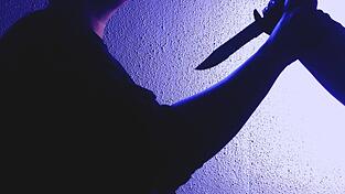 Der Tatverd&auml;chtige soll mit einem Messer zugestochen haben. (Symbolbild)
