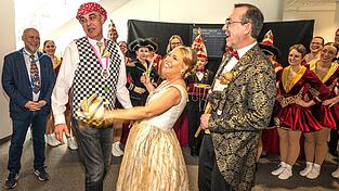 Den VG-B&uuml;rgermeistern ging es an die Krawatten.