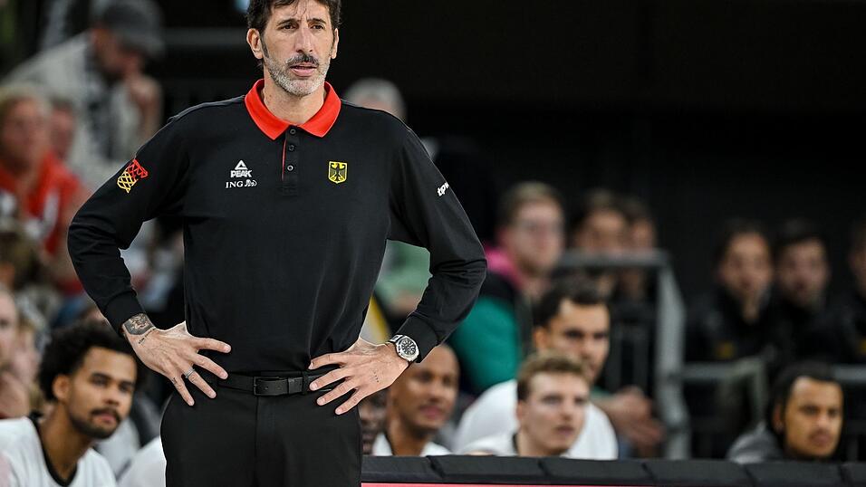 Basketball-Bundestrainer Alex Mumbrú spricht über seine schwere Zeit bei der EM. (Archivfoto) Basketball-Bundestrainer Alex Mumbrú spricht über seine schwere Zeit bei der EM. (Archivfoto)