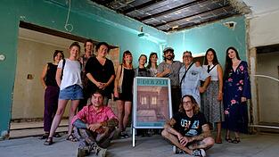 Zu 'Im Lauf der Zeit - eine Kollosion von Kunst, Musik und Architektur' laden Burgtheaterverein und Kreativ Kollektiv gemeinsam ein. Zu 'Im Lauf der Zeit - eine Kollosion von Kunst, Musik und Architektur' laden Burgtheaterverein und Kreativ Kollektiv gemeinsam ein.