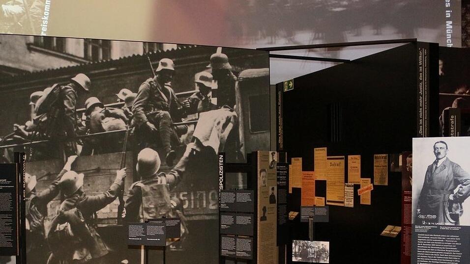 Ab 1920 wird Bayern zur „Ordnungszelle“, wie der damalige Ministerpräsident Gustav Kahr es nennt, und zu einem Sammelbecken der Republikfeinde. Ab 1920 wird Bayern zur „Ordnungszelle“, wie der damalige Ministerpräsident Gustav Kahr es nennt, und zu einem Sammelbecken der Republikfeinde.