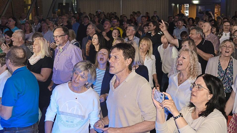 Aus dem Stand: Bei Queen ging Plattling ab. Aus dem Stand: Bei Queen ging Plattling ab.