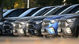 Mercedes-Benz verkauft weniger Fahrzeuge. (Archivbild) Mercedes-Benz verkauft weniger Fahrzeuge. (Archivbild)