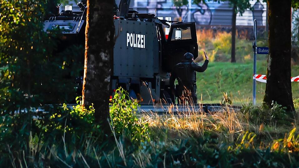 Es gibt einen Gro&szlig;einsatz der Polizei.