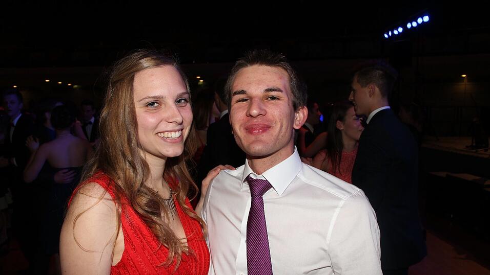 Die Bilder vom Abschlussball der Tanzschule Seidel in der Fraunhofer-Halle am 28. November. Die Bilder vom Abschlussball der Tanzschule Seidel in der Fraunhofer-Halle am 28. November.