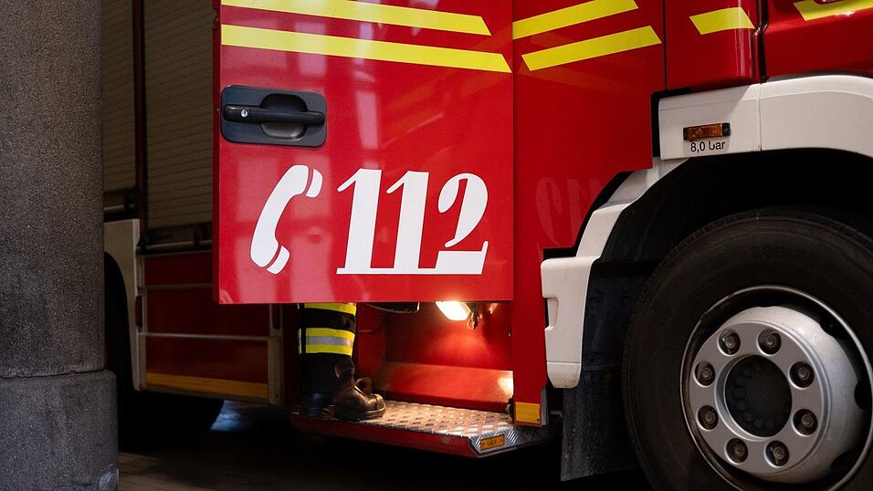 Feuerwehr und Polizei waren am Morgen bei einem Brand im mittelfr&auml;nkischen Wei&szlig;enburg im Einsatz. (Symbolbild)