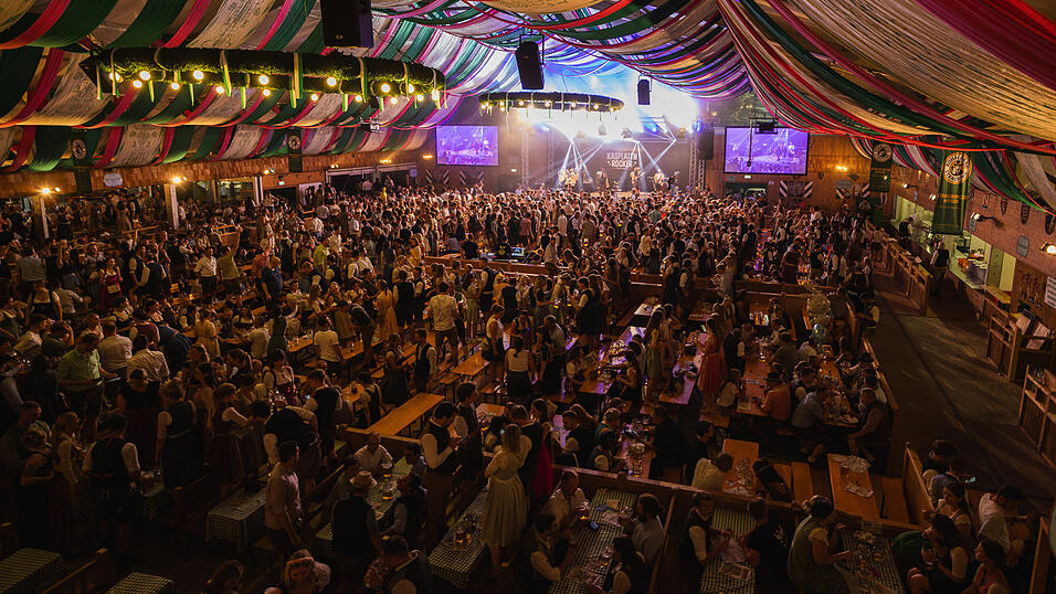 Die Partybilder vom Donnerstag, 15. August 2024, aus dem Festzelt Weckmann. Die Partybilder vom Donnerstag, 15. August 2024, aus dem Festzelt Weckmann.