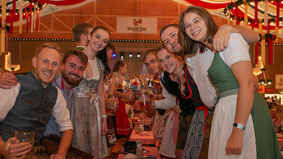 Die Partybilder vom Freitag, 12. August 2022, aus dem Festzelt Krönner.