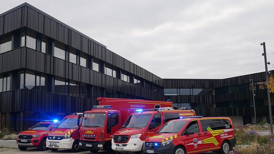 Ranger (v.l.), Drohnenfahrzeug, Atemschutz-Gerätewagen, Erkunder und Vito wurden in den vergangenen zwei Jahren angeschafft. Ranger (v.l.), Drohnenfahrzeug, Atemschutz-Gerätewagen, Erkunder und Vito wurden in den vergangenen zwei Jahren angeschafft.
