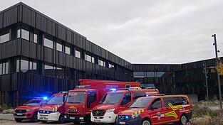Ranger (v.l.), Drohnenfahrzeug, Atemschutz-Gerätewagen, Erkunder und Vito wurden in den vergangenen zwei Jahren angeschafft.