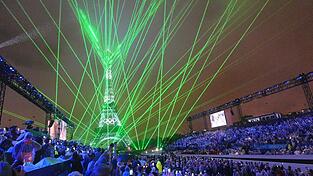 Auch bei der Eröffnungsfeier der Olympischen Sommerspiele in Paris vergangenen Freitag spielte die Musik, visualisiert durch eine fantastische Lasershow mit dem Eiffelturm im Zentrum eine große Rolle.