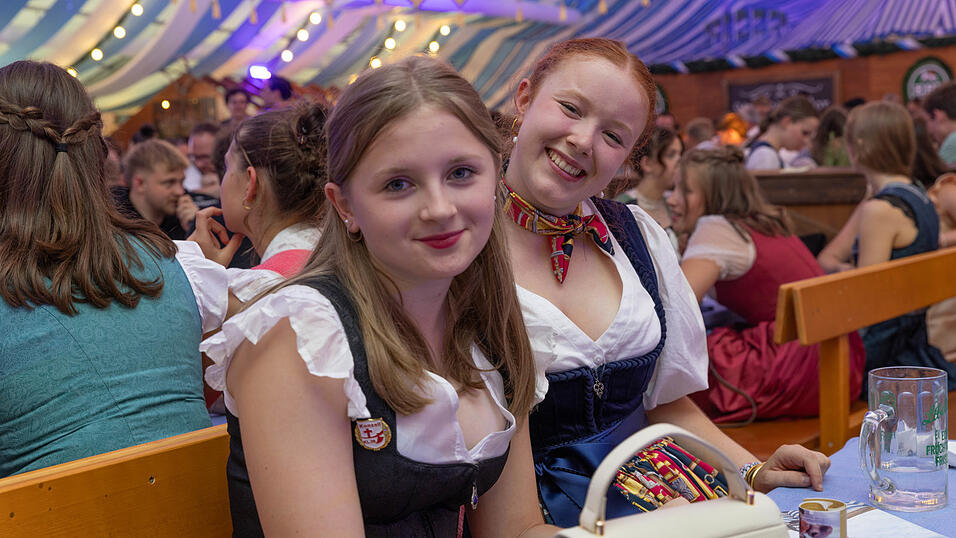 Die Partybilder vom Dienstag, 11. August, aus dem Festzelt Wenisch. Die Partybilder vom Dienstag, 11. August, aus dem Festzelt Wenisch.