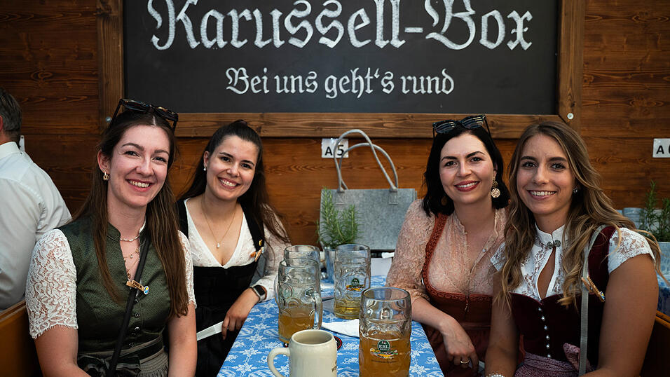Die Partybilder vom Freitag, 14. August, aus dem Festzelt Wenisch. Die Partybilder vom Freitag, 14. August, aus dem Festzelt Wenisch.