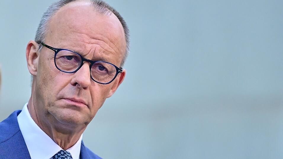 Der Kanzler tauscht nun auch eine Abteilungsleiterin im Kanzleramt aus. Der Kanzler tauscht nun auch eine Abteilungsleiterin im Kanzleramt aus.