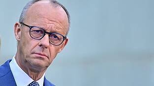 Der Kanzler tauscht nun auch eine Abteilungsleiterin im Kanzleramt aus. Der Kanzler tauscht nun auch eine Abteilungsleiterin im Kanzleramt aus.