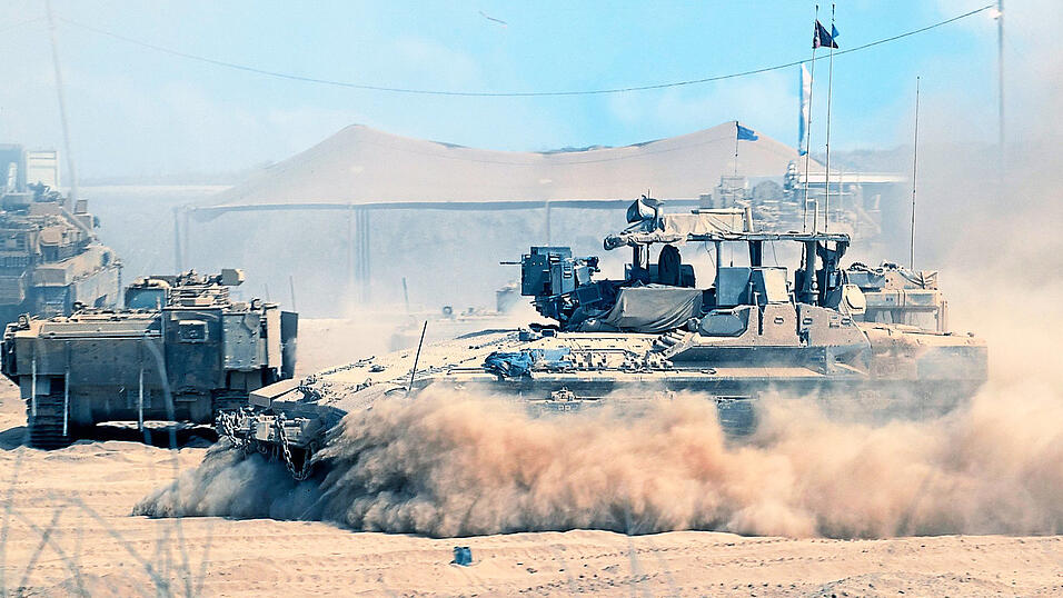 Bisher ist noch unklar welche Rüstungsgüter von dem Stopp betroffen sind. Allerdings exportierte Deutschland im ersten Quartal 2025 Rüstungsgüter, etwa Panzergetriebe, im Wert von fast 28 Millionen Euro an Israel. Bisher ist noch unklar welche Rüstungsgüter von dem Stopp betroffen sind. Allerdings exportierte Deutschland im ersten Quartal 2025 Rüstungsgüter, etwa Panzergetriebe, im Wert von fast 28 Millionen Euro an Israel.