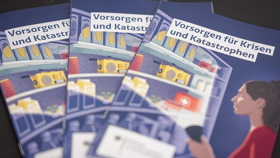 Das Bundesamt f&uuml;r Bev&ouml;lkerungsschutz und Katastrophenhilfe hat alle hilfreichen Informationen zusammengestellt - auf Papier wie online. (Archivbild)