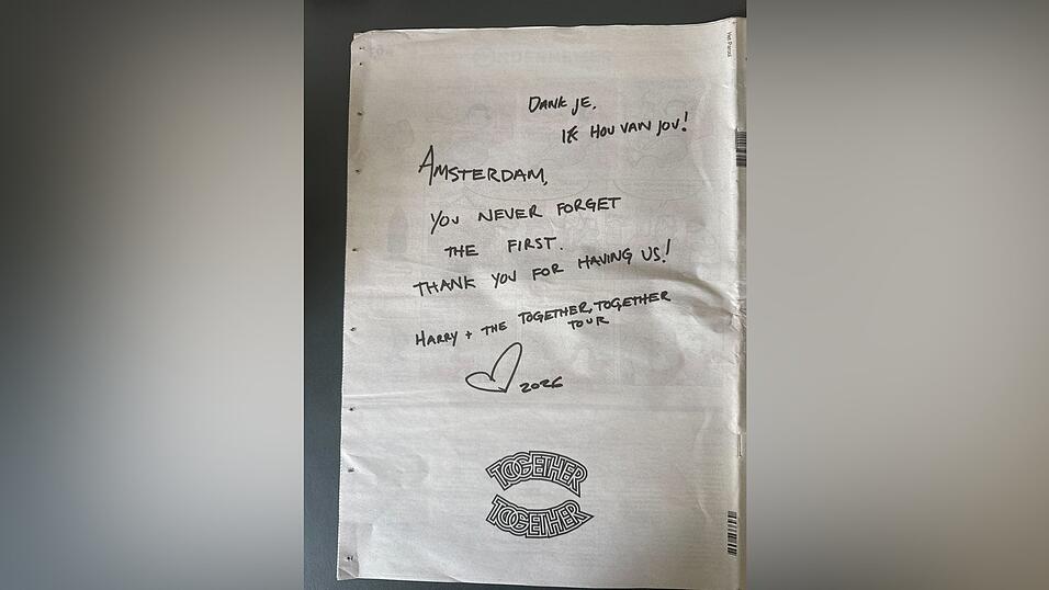 Harry Styles hat sich mit einer Zeitungsanzeige bei der Stadt Amsterdam bedankt. Harry Styles hat sich mit einer Zeitungsanzeige bei der Stadt Amsterdam bedankt.