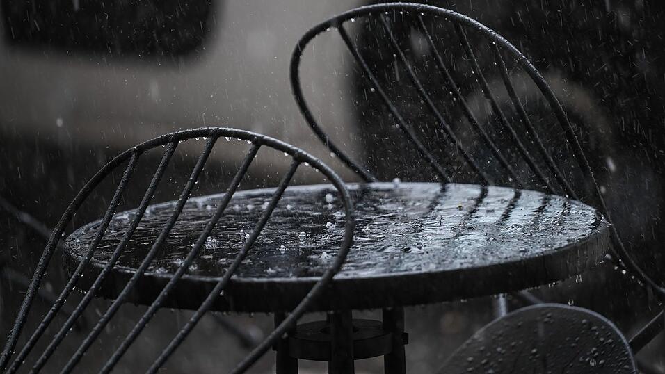 Der Regen lässt Bayern am Wochenende nicht ganz los. (Symbolbild)