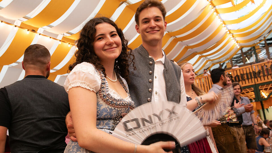 Die Partybilder vom Mittwoch, 13. August, aus dem Festzelt Nothaft. Die Partybilder vom Mittwoch, 13. August, aus dem Festzelt Nothaft.