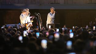 Bei einem Überraschungskonzert in Chemnitz hatte Kraftklub das neue Album «Sterben in Karl-Marx-Stadt» Ende Mai angekündigt. Nun erscheint es am 28. November. (Archivbild) Bei einem Überraschungskonzert in Chemnitz hatte Kraftklub das neue Album «Sterben in Karl-Marx-Stadt» Ende Mai angekündigt. Nun erscheint es am 28. November. (Archivbild)