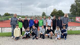 Die Jungs der U 12 spielten beim TV Nandlstadt.