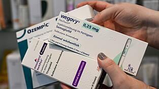 Vor allem Rezepte für Abnehmspritzen werden nach Angaben der Ermittler gefälscht. (Symbolbild) Vor allem Rezepte für Abnehmspritzen werden nach Angaben der Ermittler gefälscht. (Symbolbild)